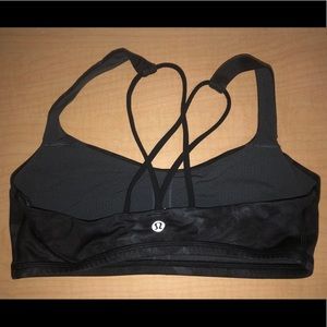 Lululemon Free to Be Bra